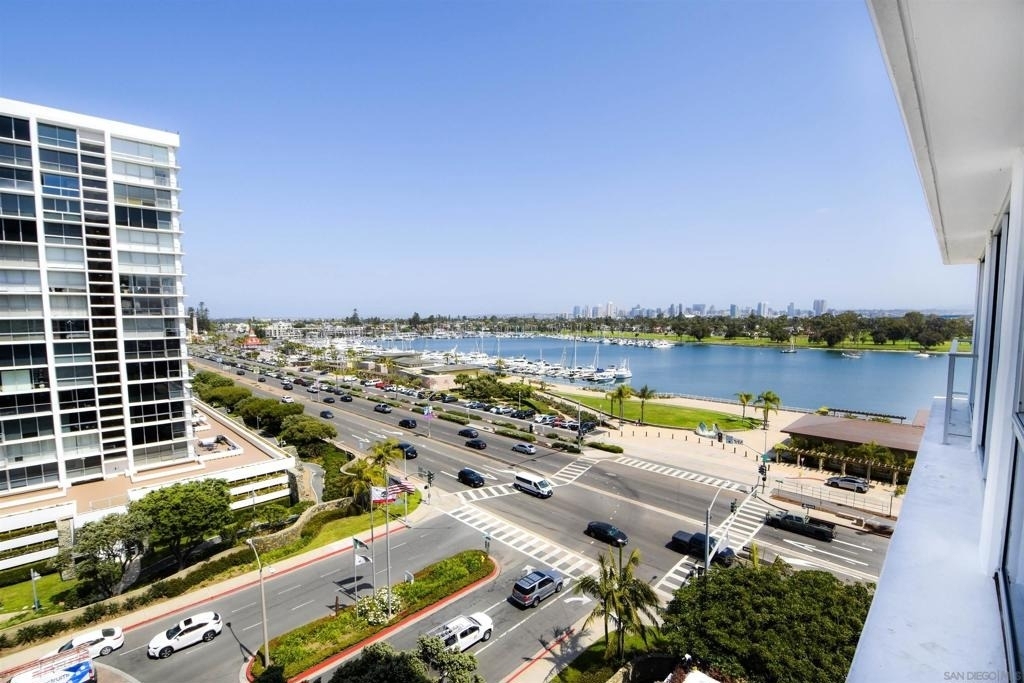 1810 Avenida Del Mundo - Photo 17