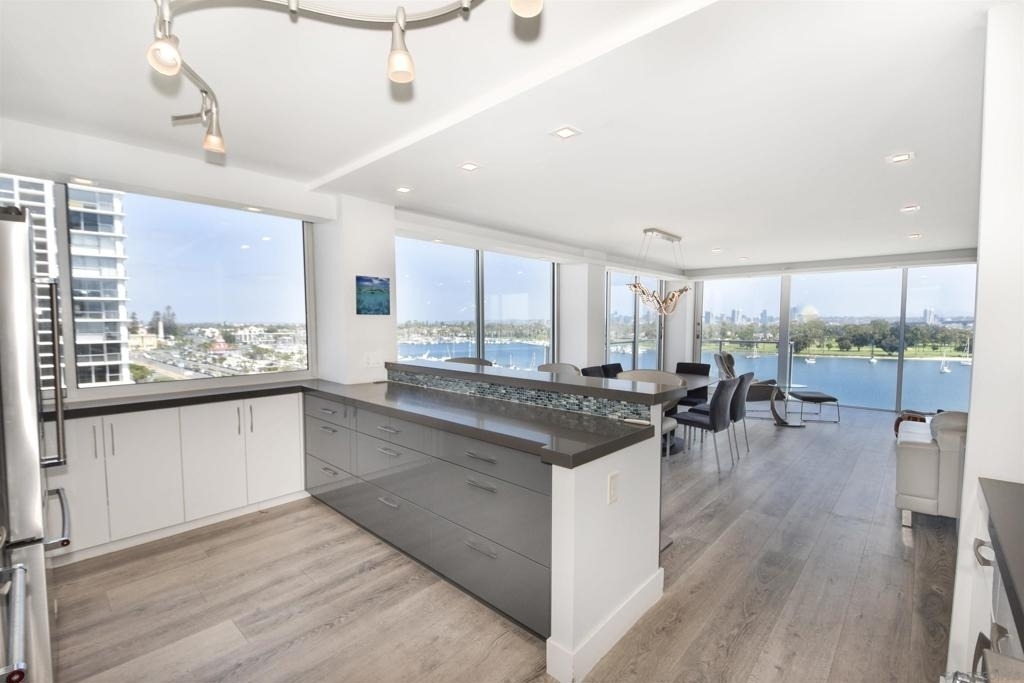 1810 Avenida Del Mundo - Photo 8