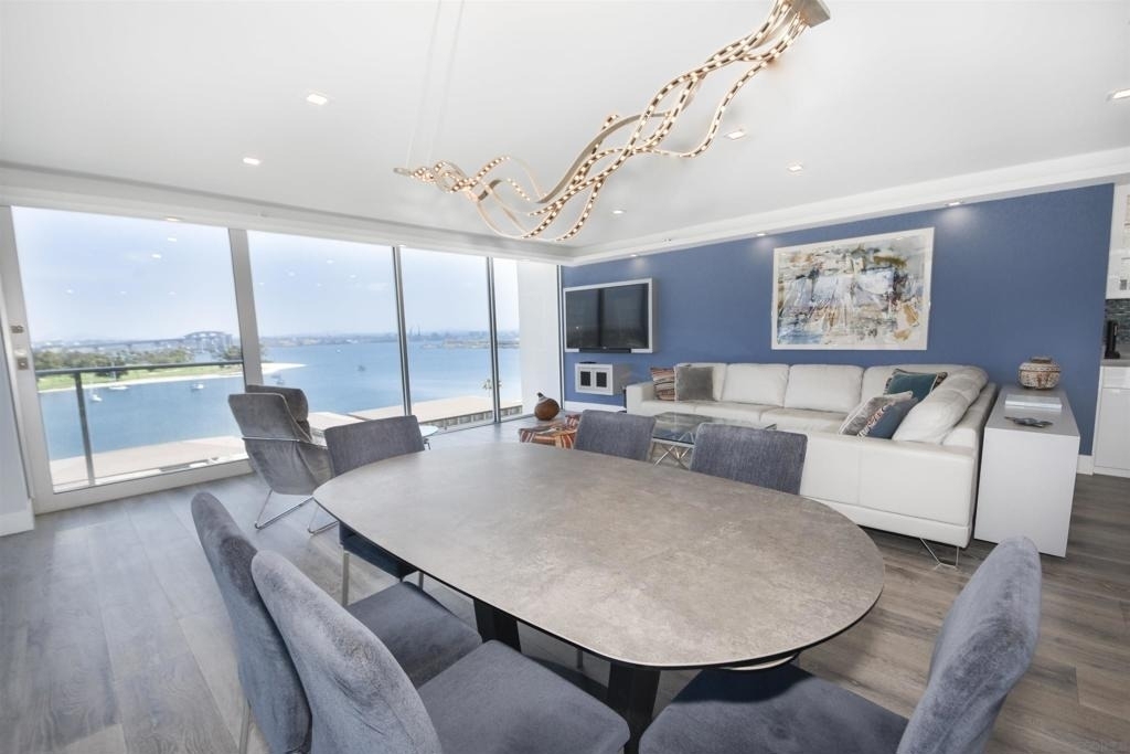 1810 Avenida Del Mundo - Photo 4