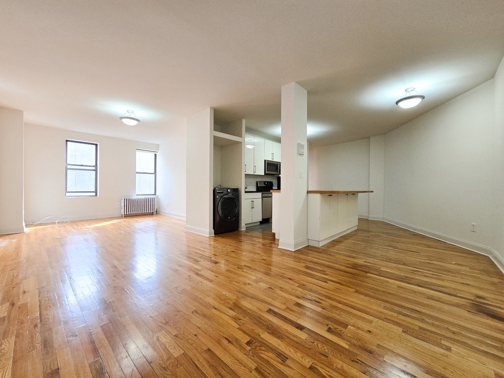 660 Fort Washington Avenue - Photo 1