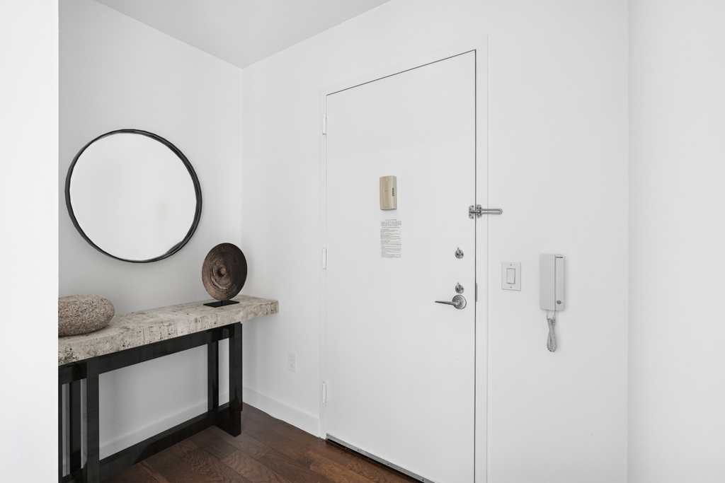 116 John St #2702 - Photo 3