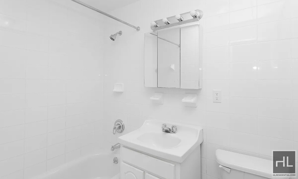 East 78th Street - Photo 6