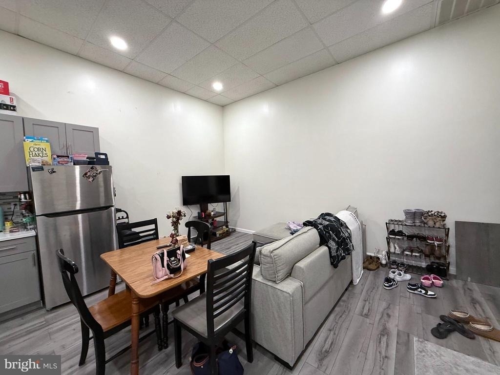 910 Arch Street - Photo 3