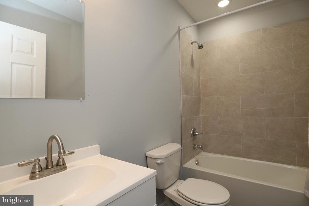 1908 W Diamond Street - Photo 7