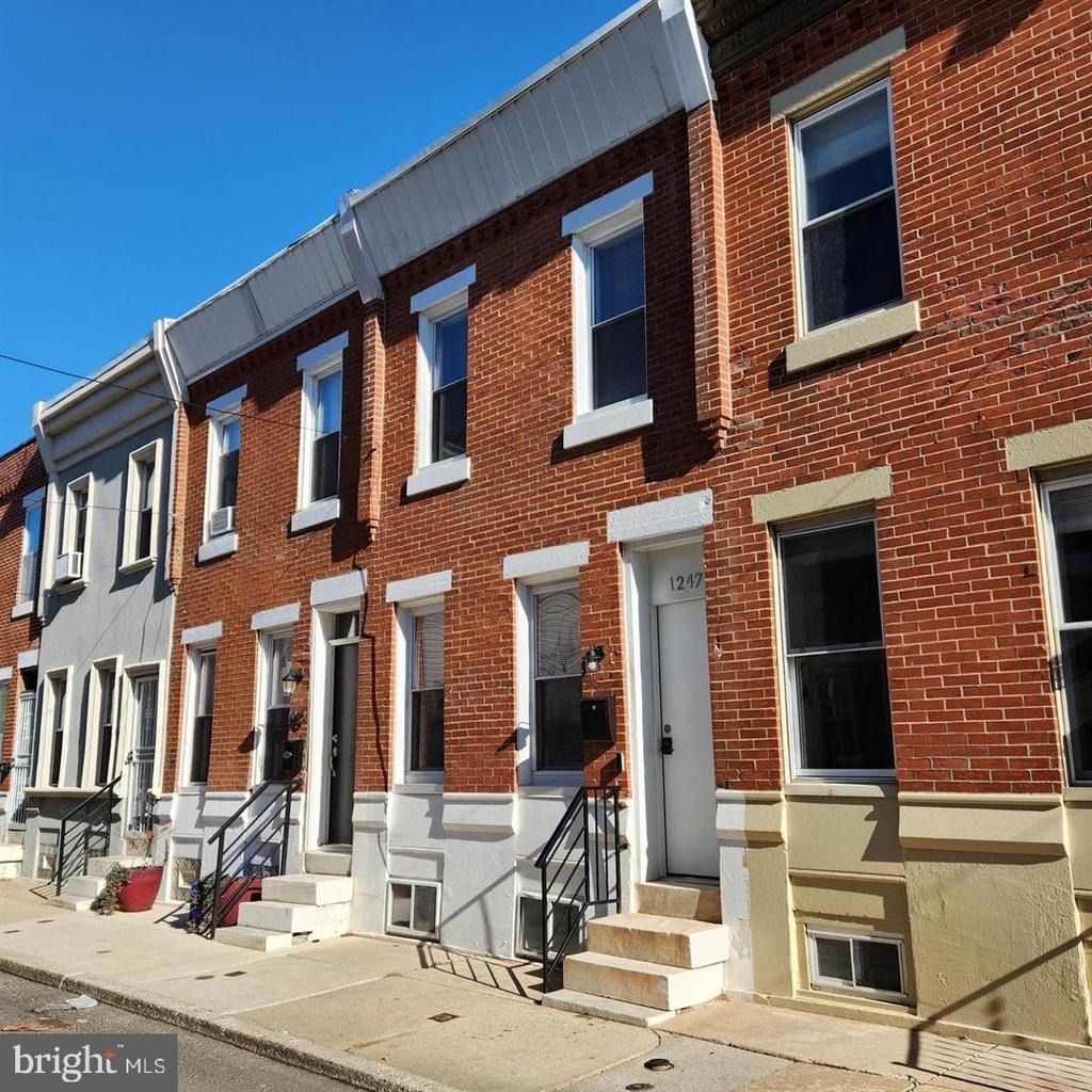 1247 S Newkirk Street S - Photo 0
