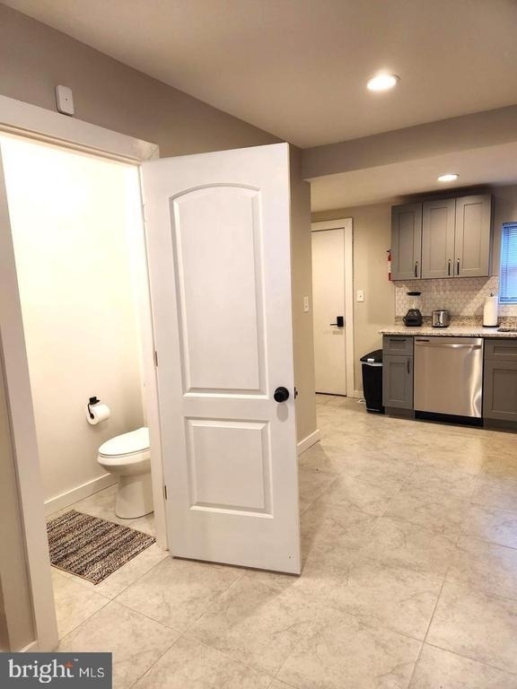 1247 S Newkirk Street S - Photo 9