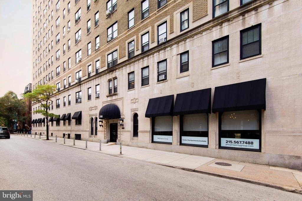 2102 Walnut Street - Photo 0