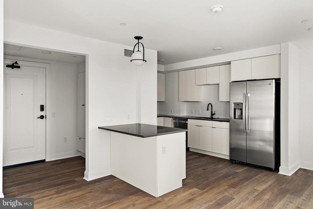301 S 19th St - Photo 0