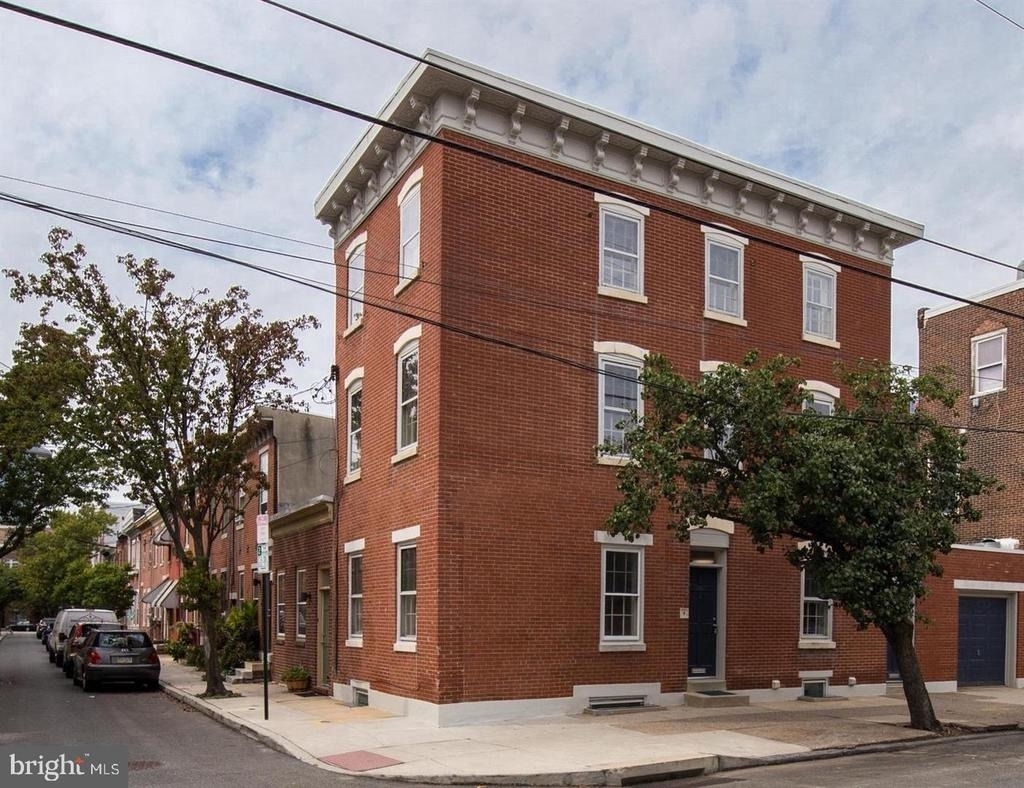 2201 Kater Street - Photo 1