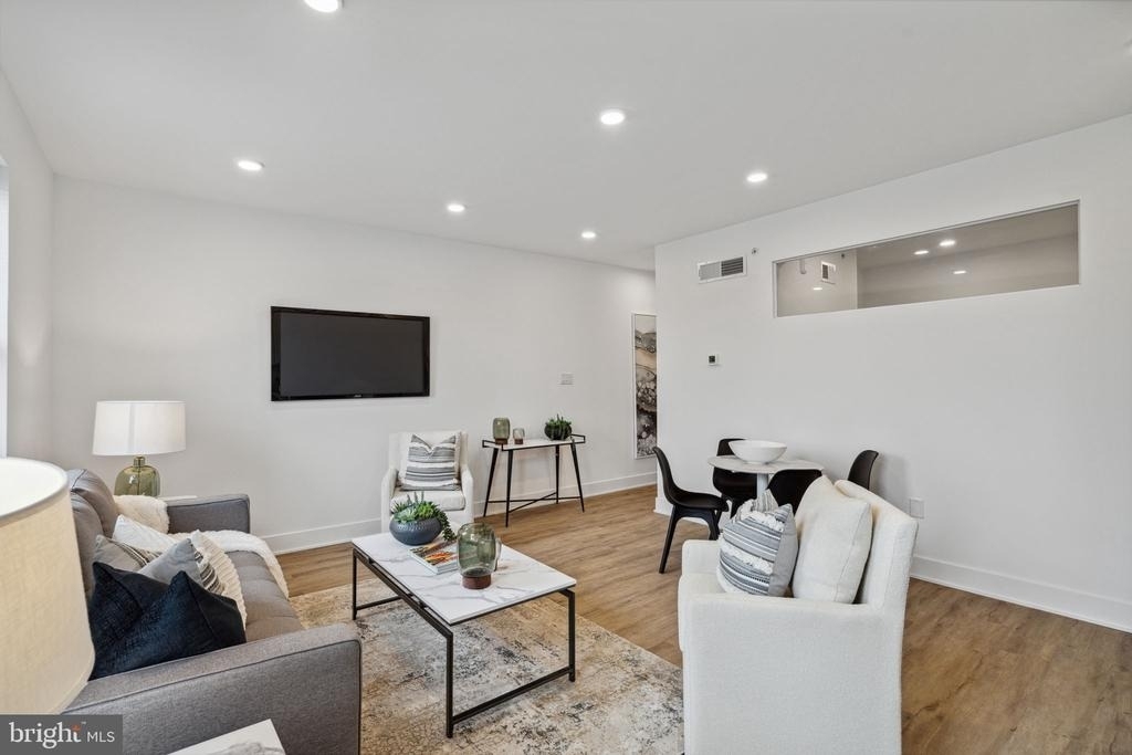 1201 W Girard Avenue - Photo 4