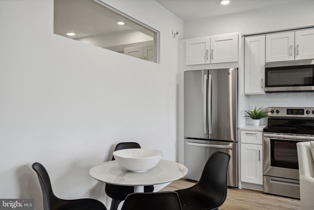 1201 W Girard Avenue - Photo 7