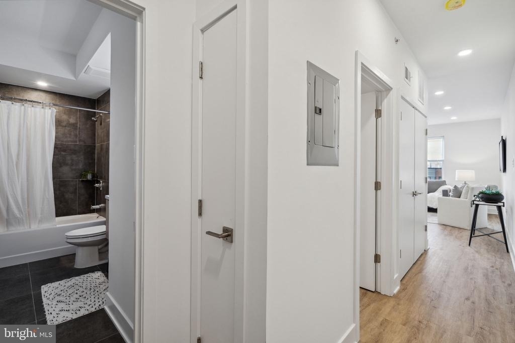 1201 W Girard Avenue - Photo 10
