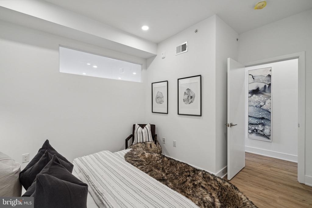 1201 W Girard Avenue - Photo 14