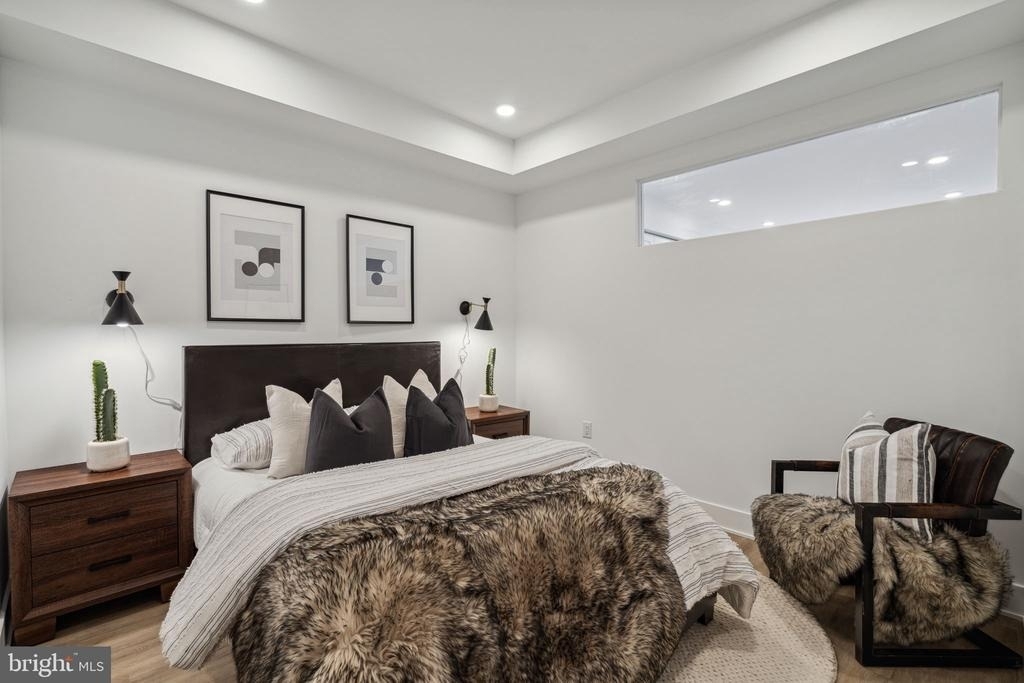 1201 W Girard Avenue - Photo 12
