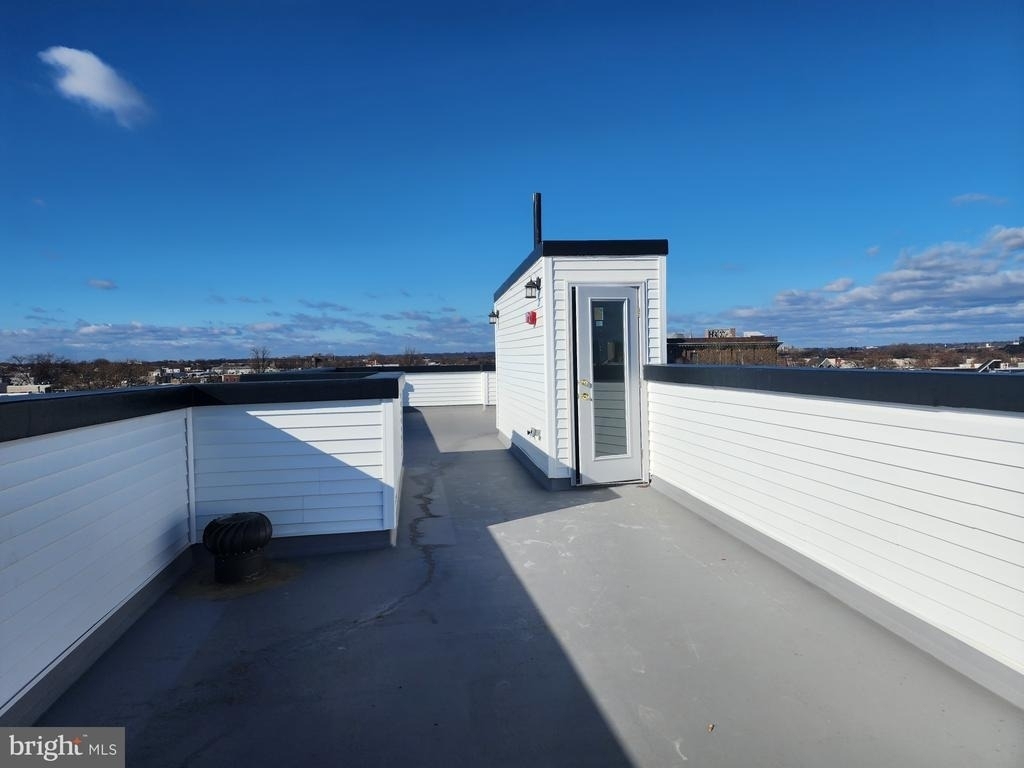 2025 N 16th Street - Photo 4