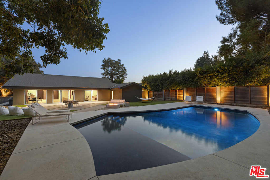 9289 Swallow Drive - Photo 2