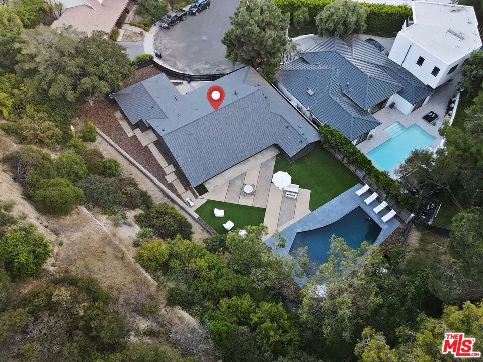 9289 Swallow Drive - Photo 38
