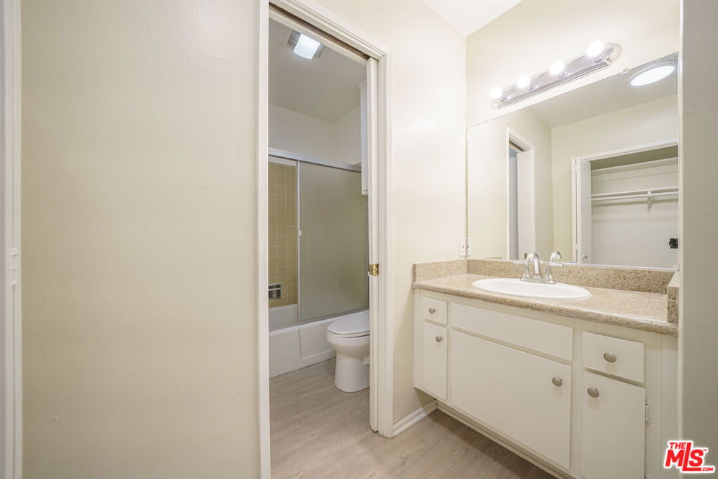 456 S Harvard Boulevard - Photo 7