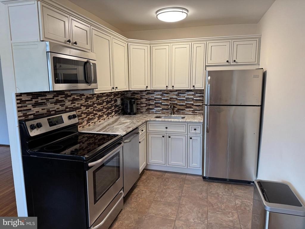 1016 W Baltimore Pike - Photo 1