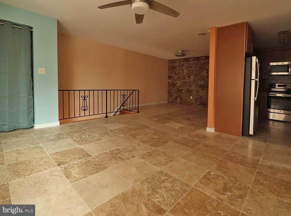747 Garden Drive - Photo 3