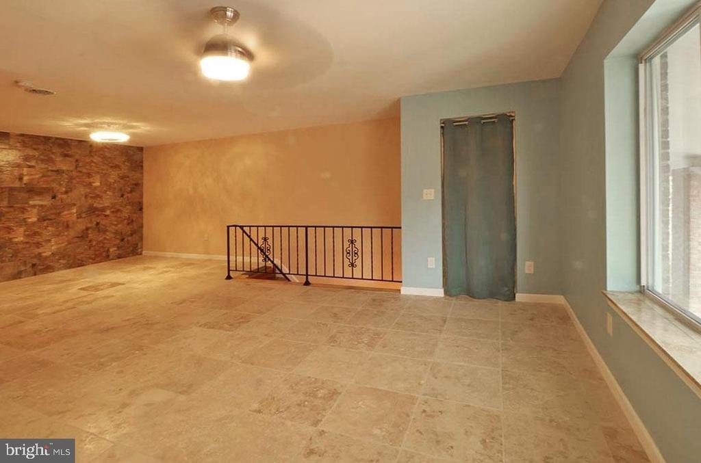 747 Garden Drive - Photo 2