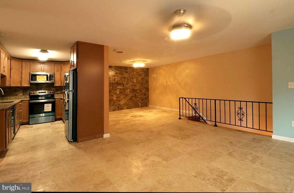 747 Garden Drive - Photo 4