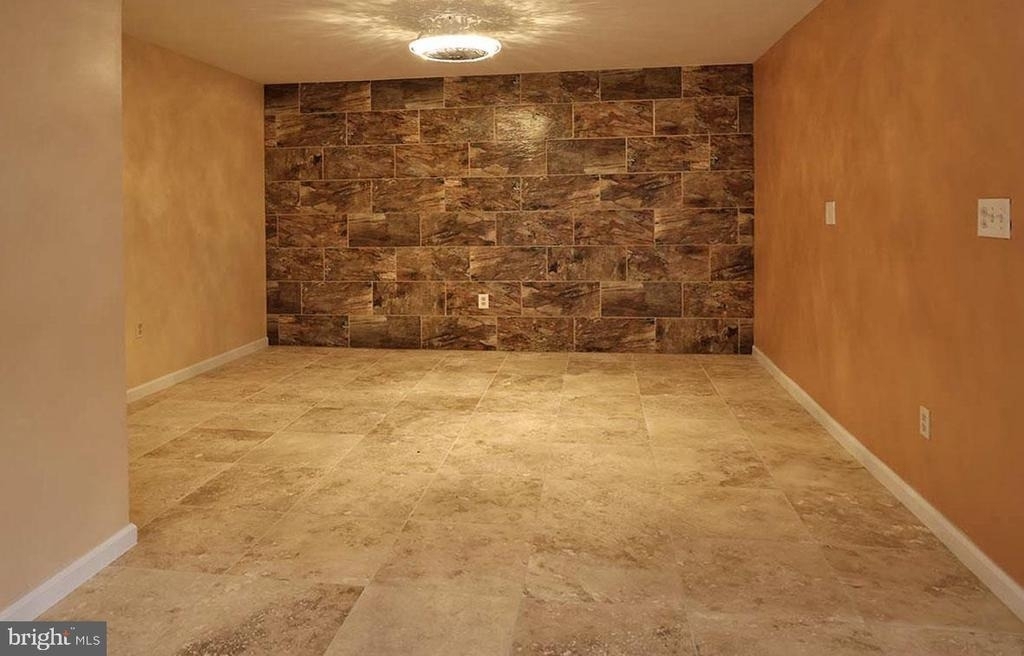 747 Garden Drive - Photo 15