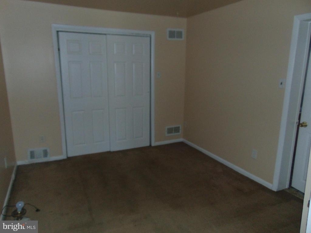 2985 Yorkship Square - Photo 3