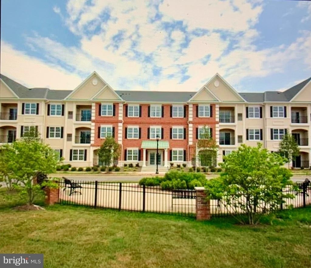 102 Star Drive - Photo 0