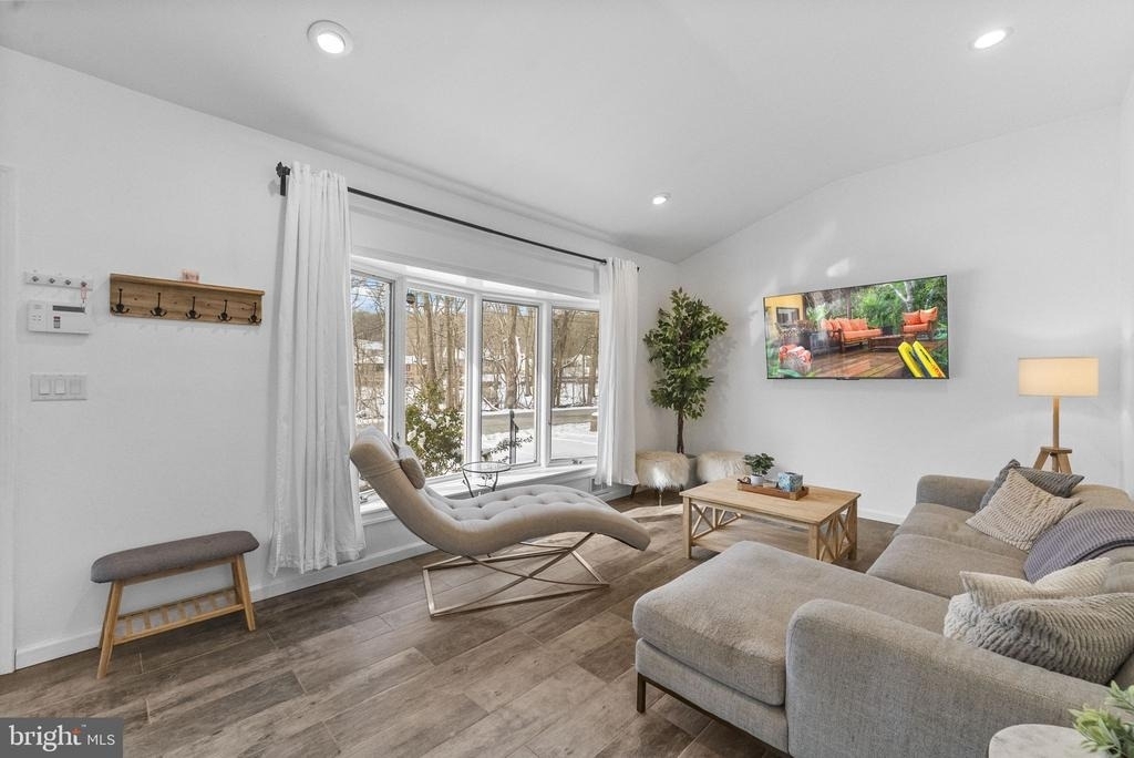 191 Lakeshore Drive - Photo 14
