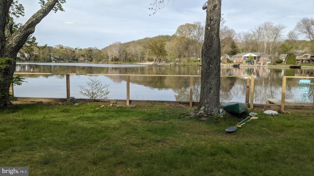 191 Lakeshore Drive - Photo 3
