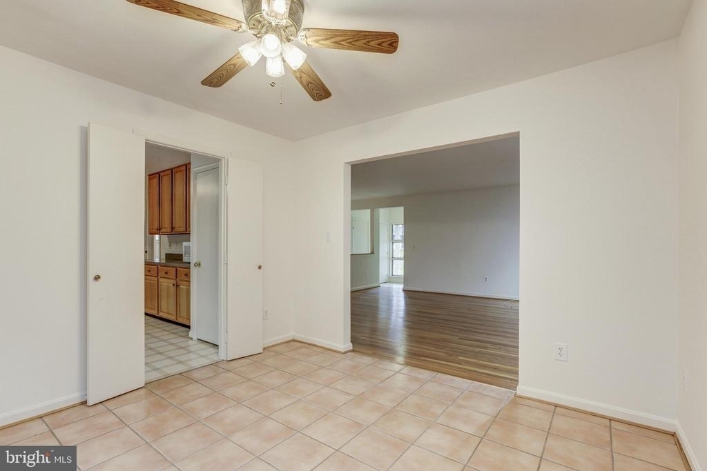 10008 Sinnott Drive - Photo 9