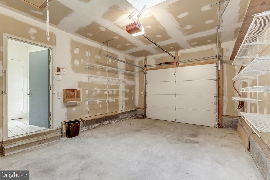 10008 Sinnott Drive - Photo 26