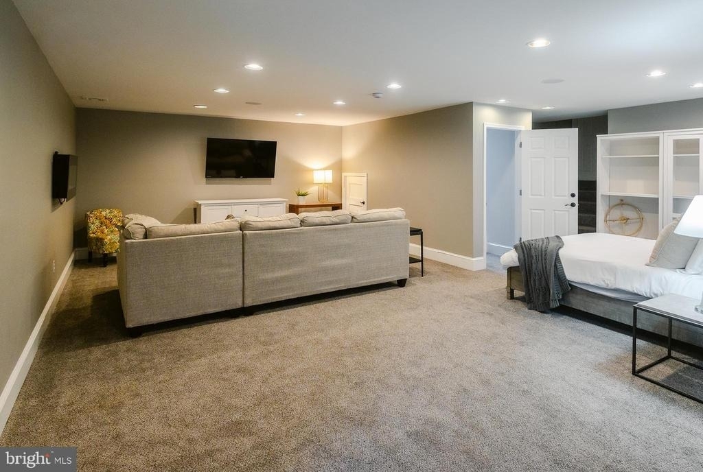 15841 York Road - Photo 56