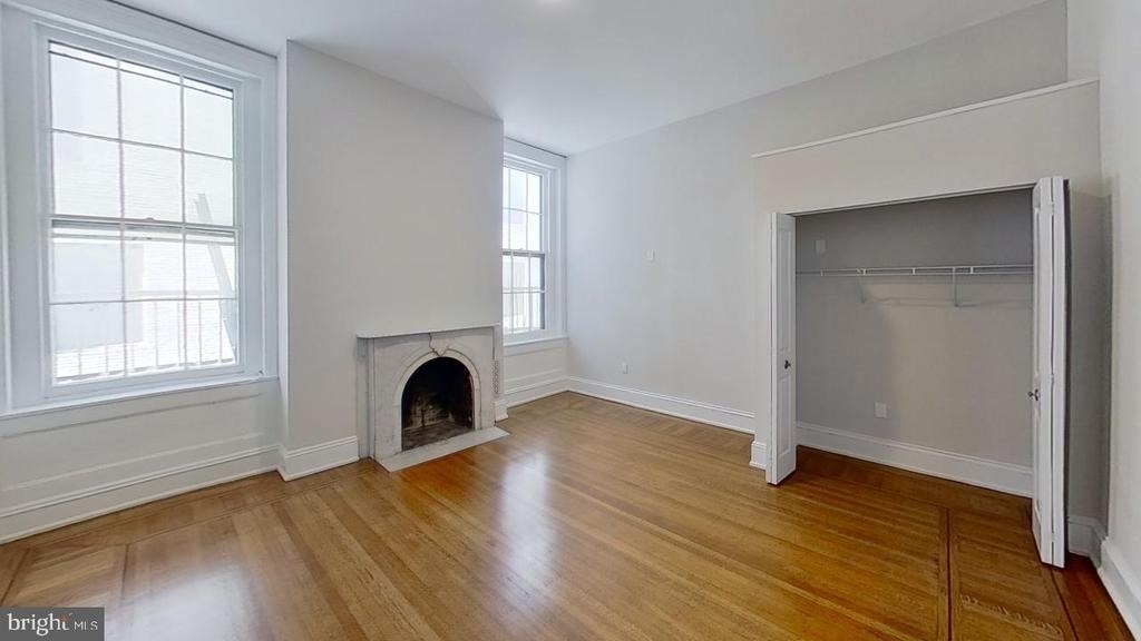 10 Chase Street E - Photo 53