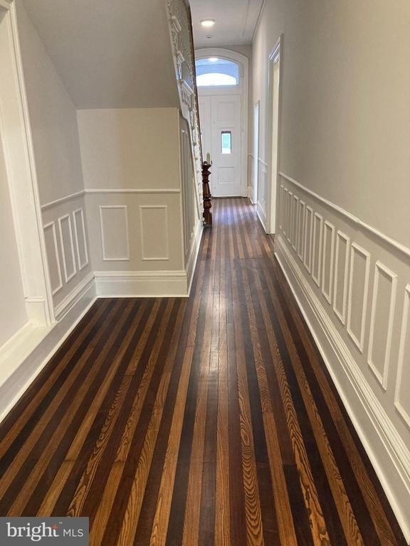 10 Chase Street E - Photo 15