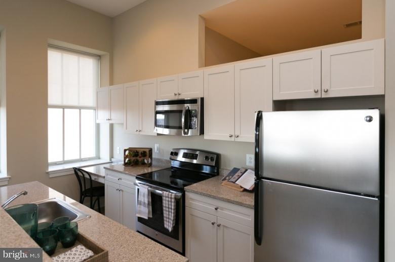 301 N Charles Street - Photo 35