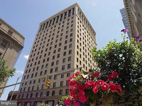 7 N Calvert Street - Photo 1