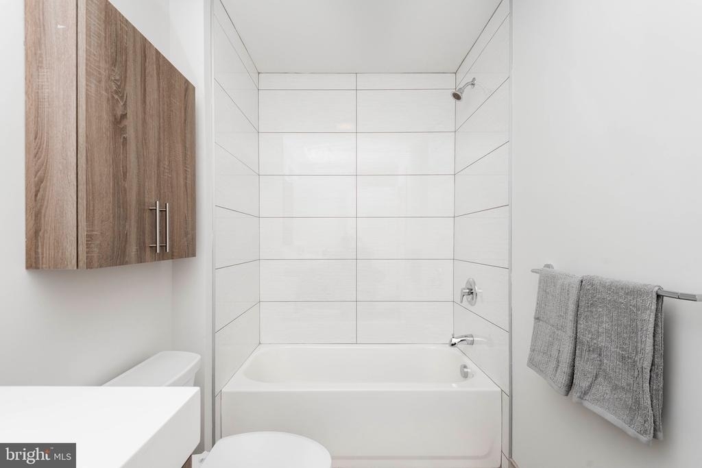 300 Saint Paul Place - Photo 29