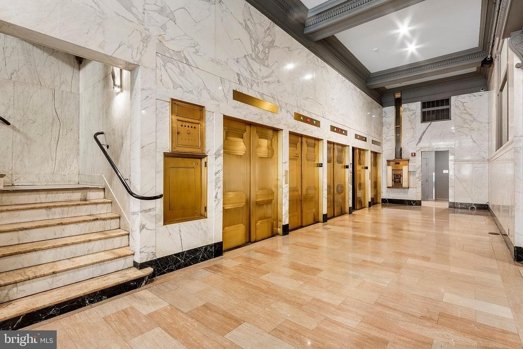 7 N Calvert Street - Photo 15