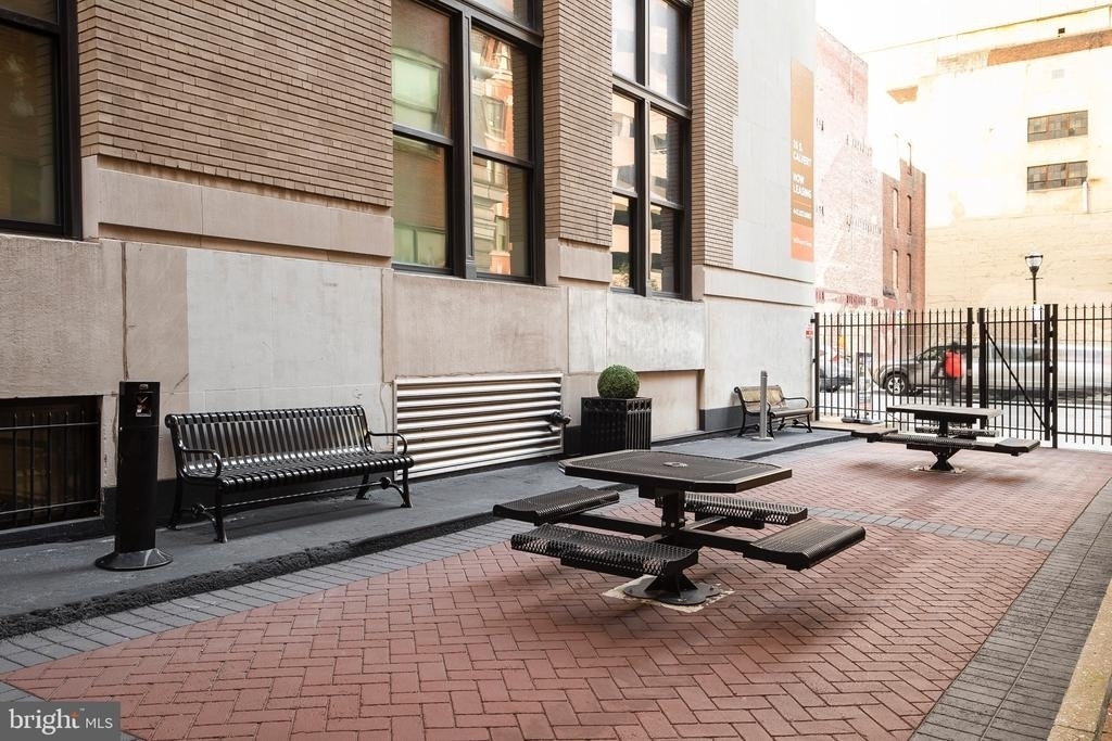 26 S Calvert Street - Photo 4