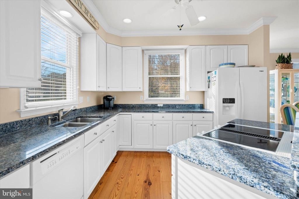 330 Garfield Parkway - Photo 23