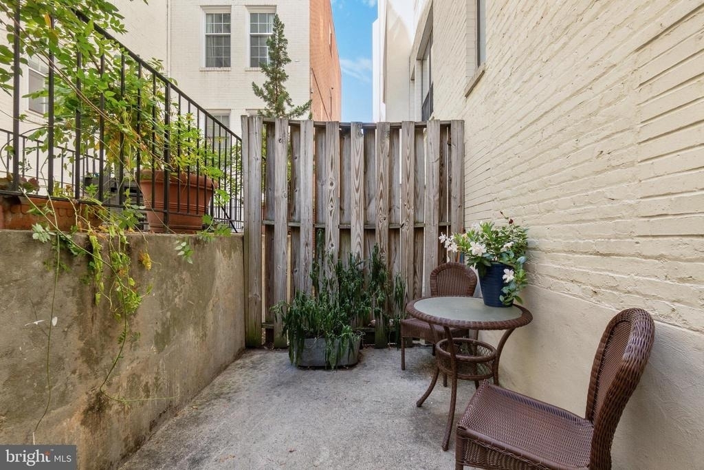 2145 California Street Nw - Photo 19