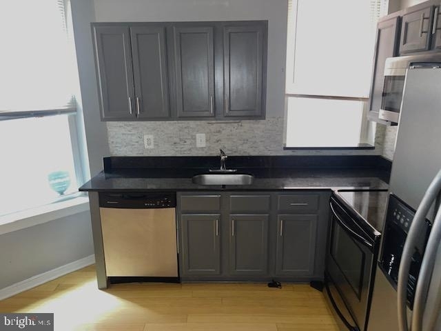 1108 Columbia Road Nw - Photo 3