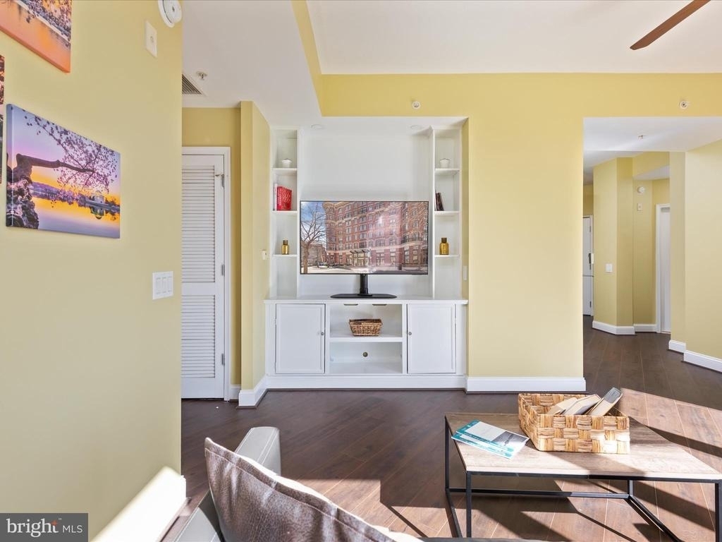 1390 Kenyon Street Nw - Photo 8