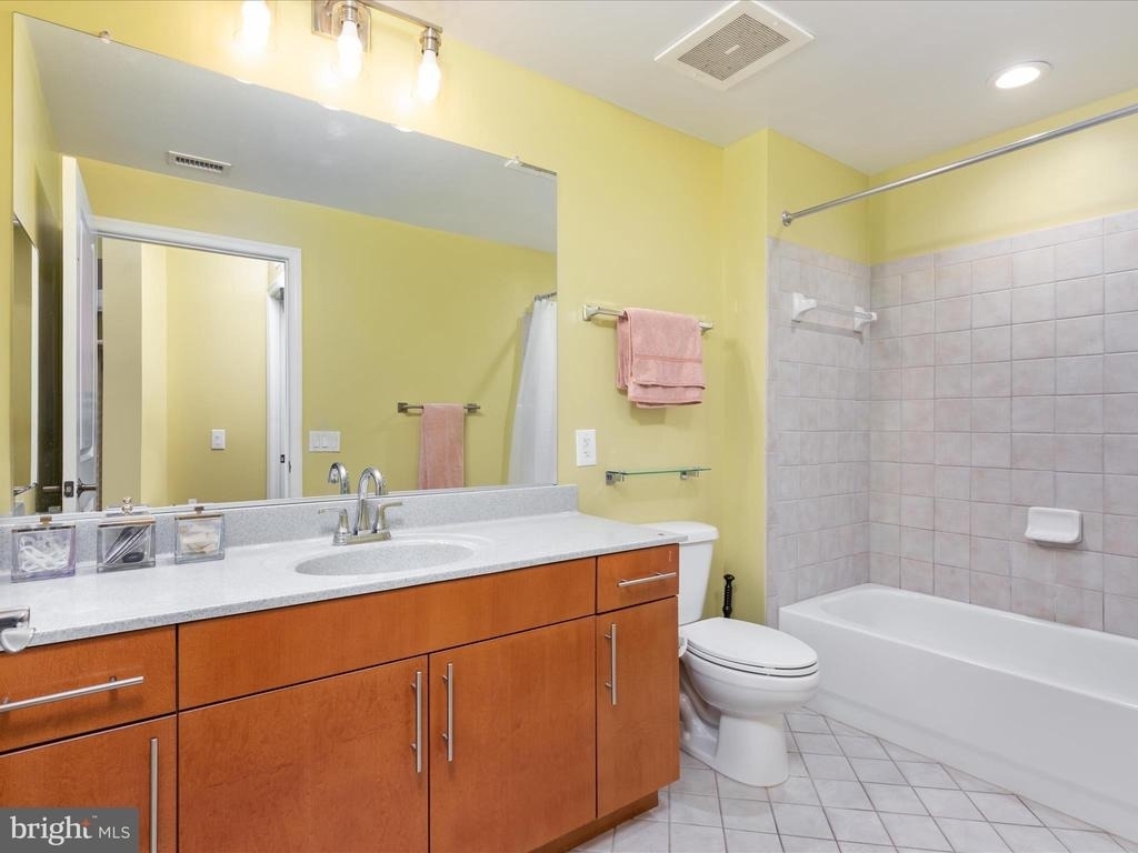 1390 Kenyon Street Nw - Photo 14