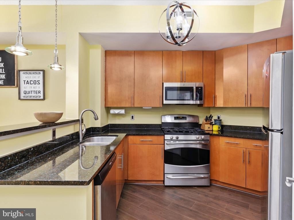 1390 Kenyon Street Nw - Photo 0