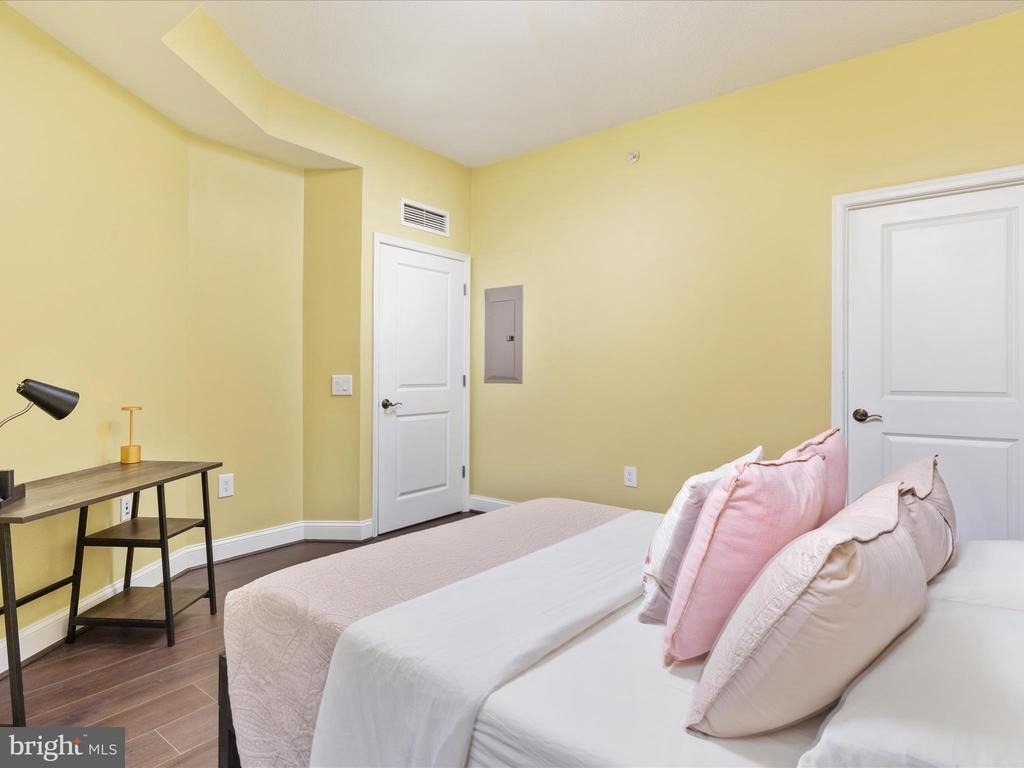 1390 Kenyon Street Nw - Photo 10