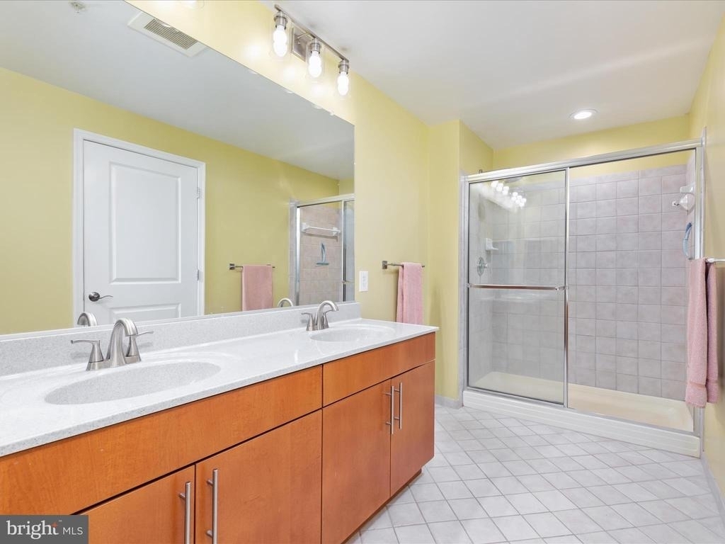 1390 Kenyon Street Nw - Photo 17