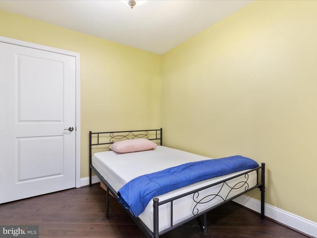 1390 Kenyon Street Nw - Photo 12